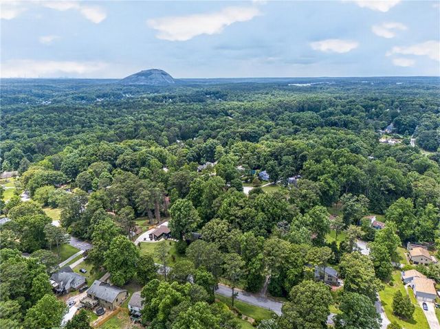 5169 Rockbridge Drive, Stone Mountain, GA 30087