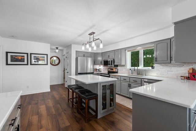 6058 Shady LANE, Hartford, WI 53027