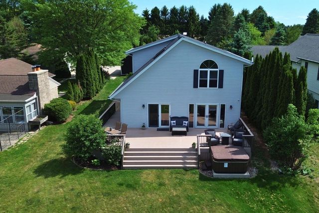 6058 Shady LANE, Hartford, WI 53027