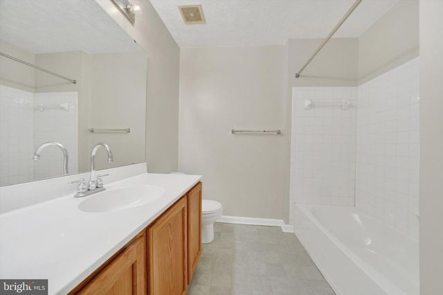 5032 FINSBURY RD, Rosedale, MD 21237