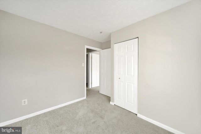 5032 FINSBURY RD, Rosedale, MD 21237