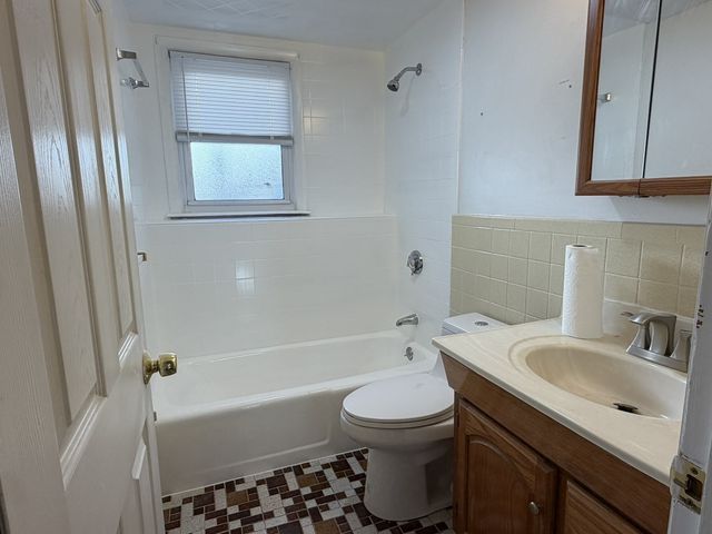 117 Pierce St 1, Malden, MA 02148