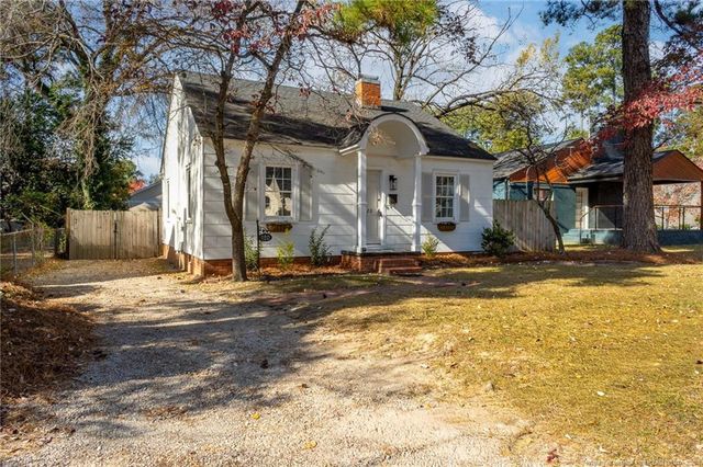 120 Pinecrest Drive, Fayetteville, NC 28305