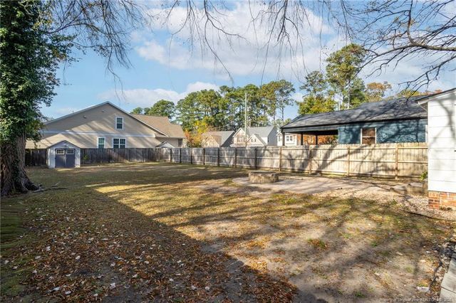 120 Pinecrest Drive, Fayetteville, NC 28305