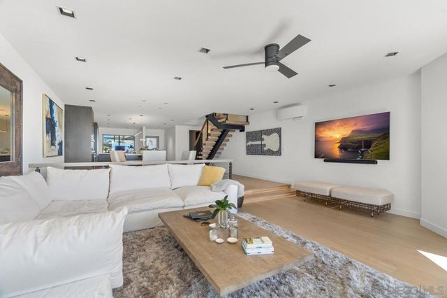 135 S Sierra Ave 32, Solana Beach, CA 92075