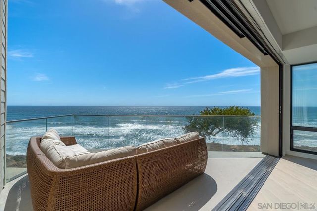 135 S Sierra Ave 32, Solana Beach, CA 92075