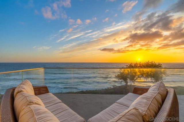 135 S Sierra Ave 32, Solana Beach, CA 92075