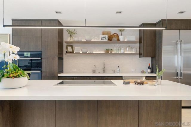 135 S Sierra Ave 32, Solana Beach, CA 92075