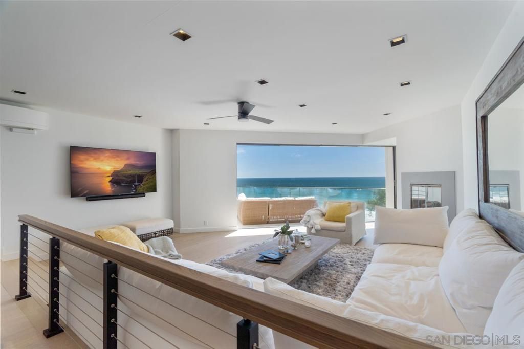 135 S Sierra Ave 32, Solana Beach, CA 92075