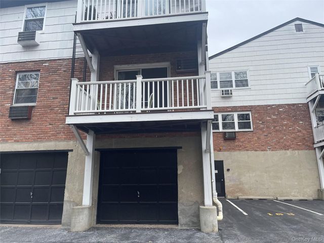 77 Parkside Drive, Suffern, NY 10901