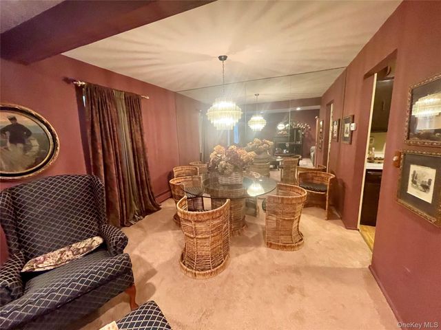 77 Parkside Drive, Suffern, NY 10901