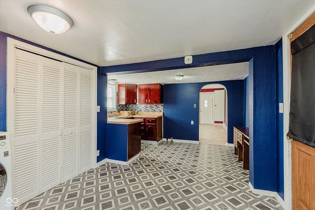 706 E 32nd Street, Anderson, IN 46016