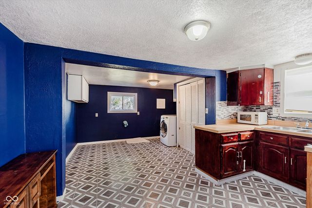 706 E 32nd Street, Anderson, IN 46016