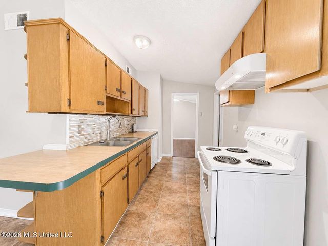8658 Bunker Hill Drive, Southaven, MS 38671