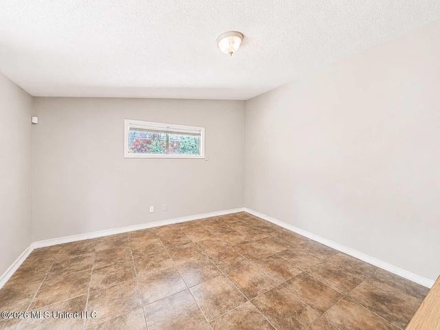 8658 Bunker Hill Drive, Southaven, MS 38671