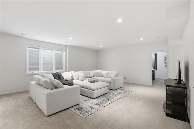 14650 S Glen Eyrie Street, Olathe, KS 66061