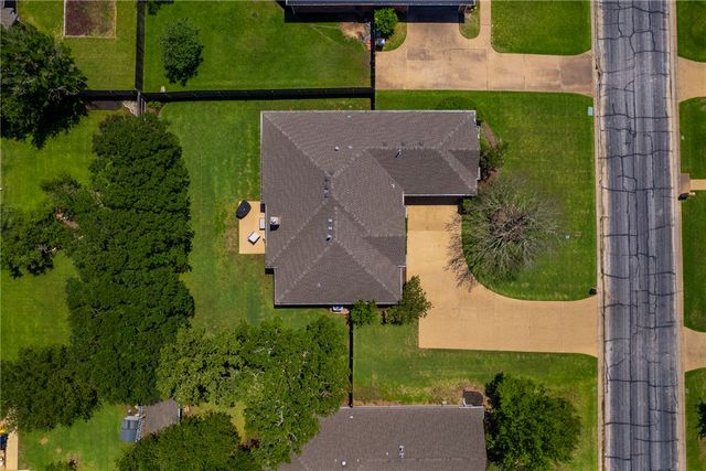4607 Caddie Court, College Station, TX 77845