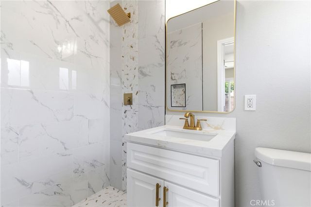 8254 San Vicente Avenue, Riverside, CA 92504