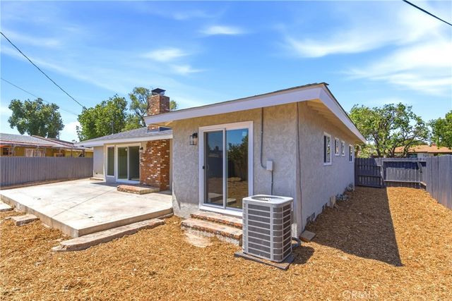 8254 San Vicente Avenue, Riverside, CA 92504