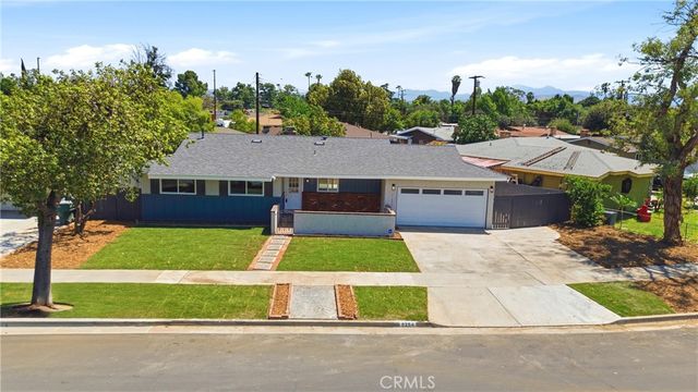 8254 San Vicente Avenue, Riverside, CA 92504
