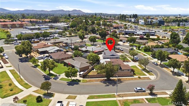 8254 San Vicente Avenue, Riverside, CA 92504