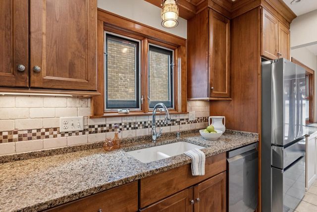 4685 N Woodburn STREET, Whitefish Bay, WI 53211