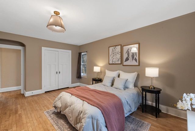 4685 N Woodburn STREET, Whitefish Bay, WI 53211