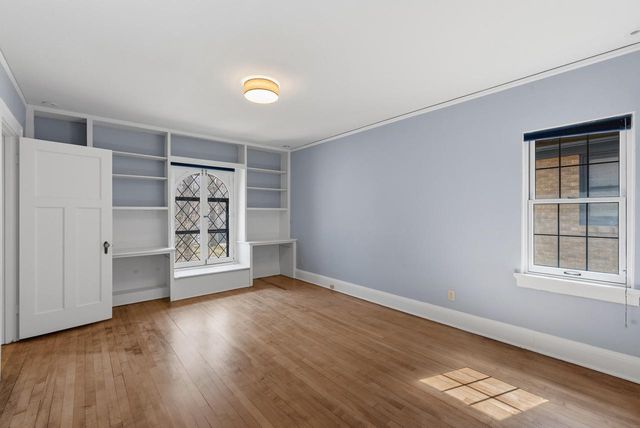 4685 N Woodburn STREET, Whitefish Bay, WI 53211