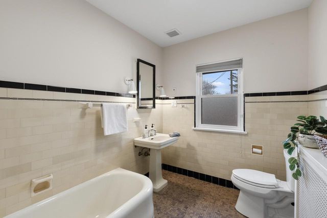 4685 N Woodburn STREET, Whitefish Bay, WI 53211