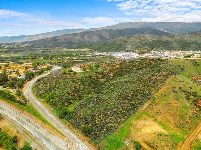 10657 Mint Canyon, Agua Dulce, CA 91390