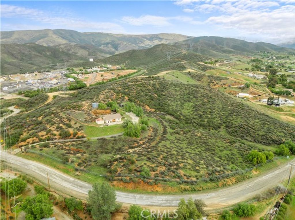 10657 Mint Canyon, Agua Dulce, CA 91390