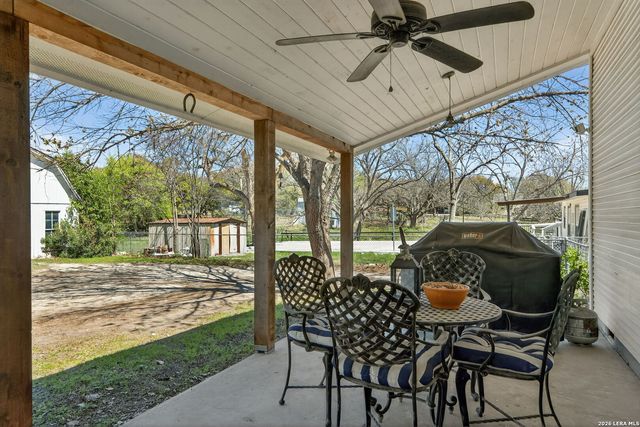 608 RIVER RD, Boerne, TX 78006
