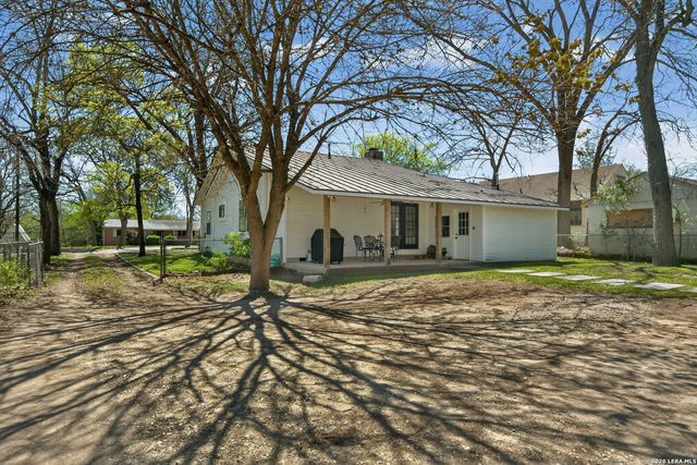 608 RIVER RD, Boerne, TX 78006