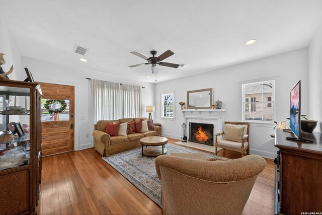 608 RIVER RD, Boerne, TX 78006