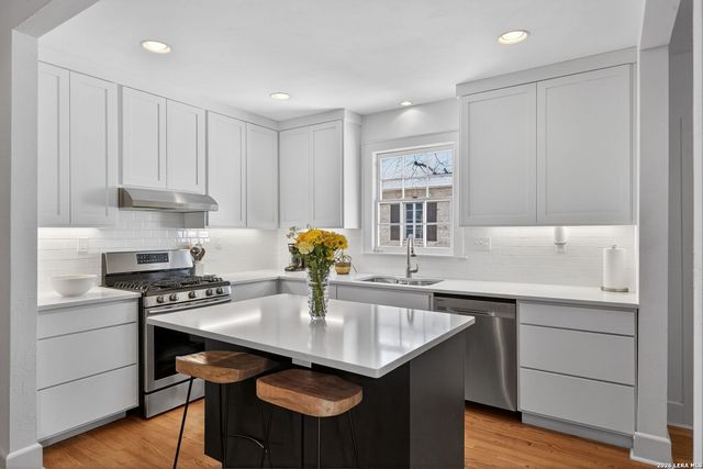 608 RIVER RD, Boerne, TX 78006