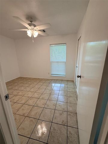 24307 Beef Canyon Drive, Hockley, TX 77447