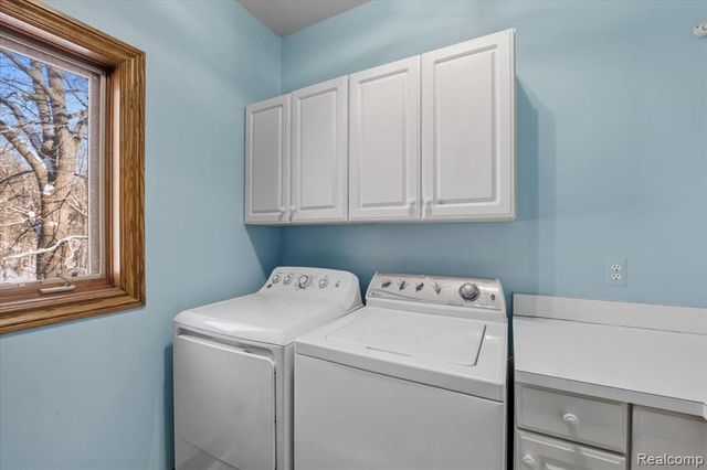 5372 Princeton Court, Brighton, MI 48116