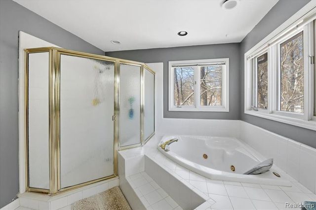 5372 Princeton Court, Brighton, MI 48116