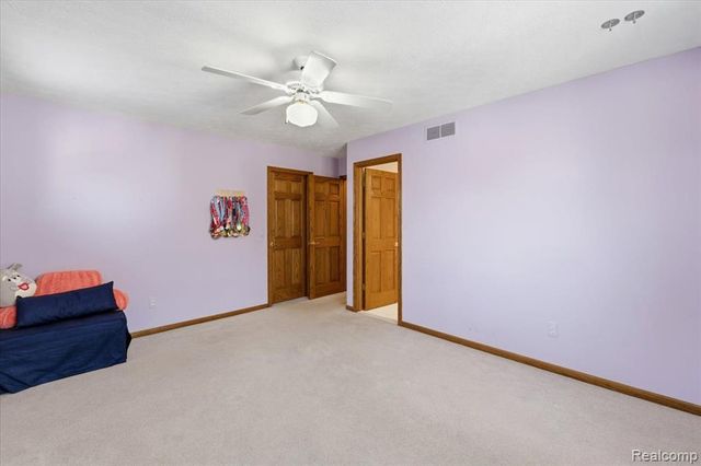 5372 Princeton Court, Brighton, MI 48116