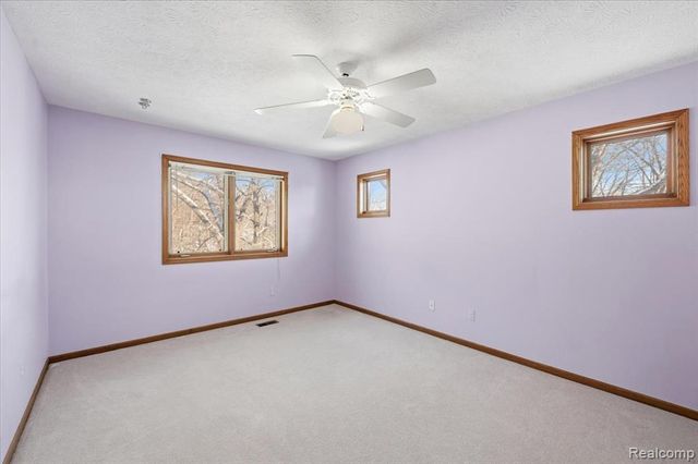 5372 Princeton Court, Brighton, MI 48116