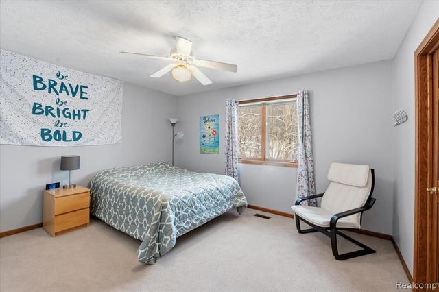 5372 Princeton Court, Brighton, MI 48116