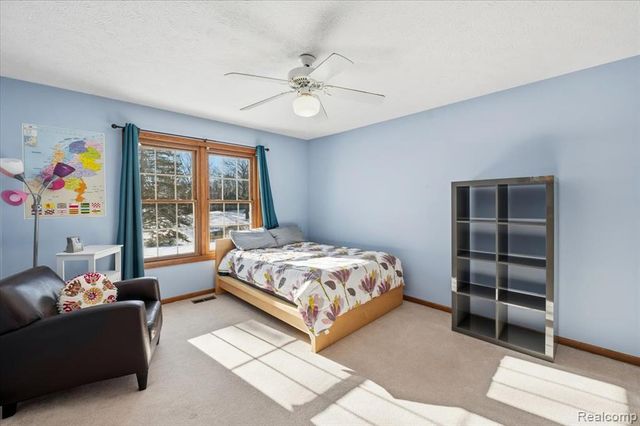 5372 Princeton Court, Brighton, MI 48116