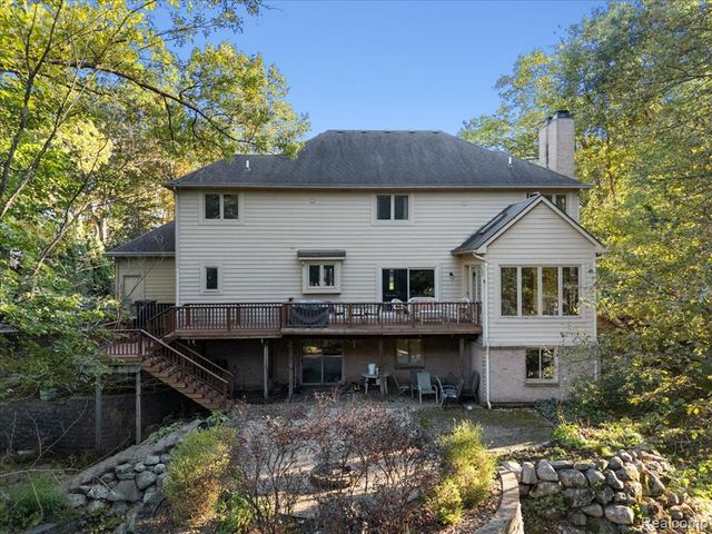 5372 Princeton Court, Brighton, MI 48116