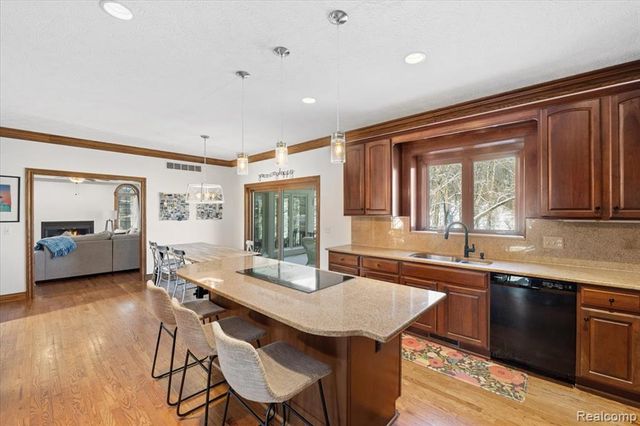 5372 Princeton Court, Brighton, MI 48116