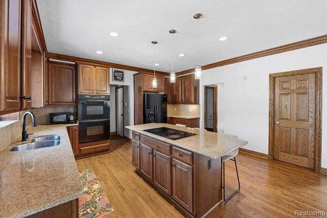 5372 Princeton Court, Brighton, MI 48116