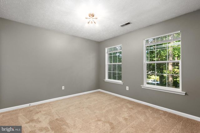 15 TWIN LAKE CT, Fredericksburg, VA 22405