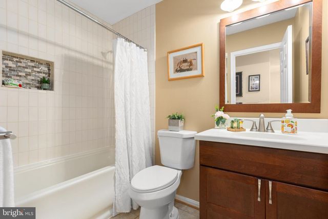 15 TWIN LAKE CT, Fredericksburg, VA 22405