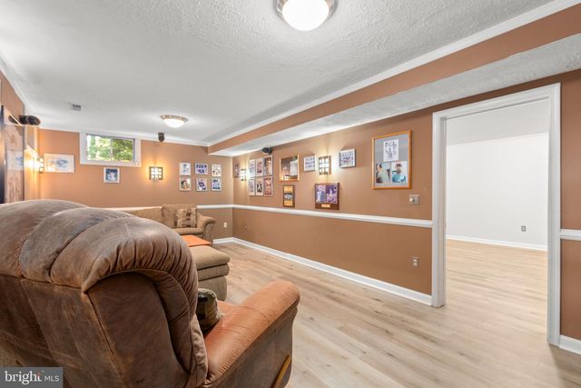 15 TWIN LAKE CT, Fredericksburg, VA 22405