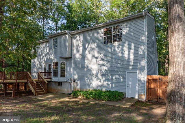 15 TWIN LAKE CT, Fredericksburg, VA 22405