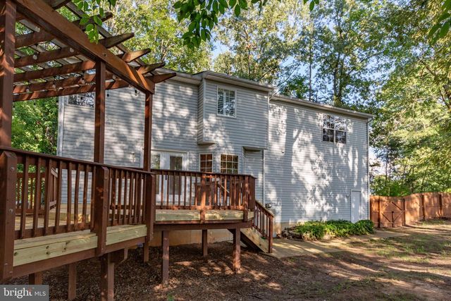 15 TWIN LAKE CT, Fredericksburg, VA 22405